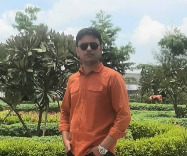 Mojumder, 43, Thakurgaon