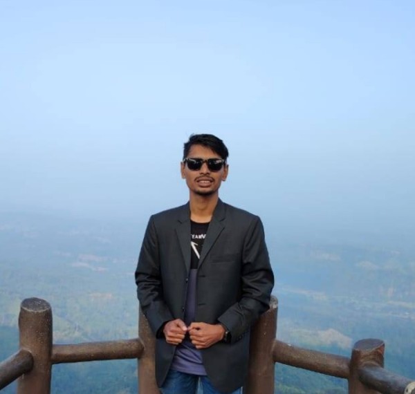 Tahsan, 26, Belgium