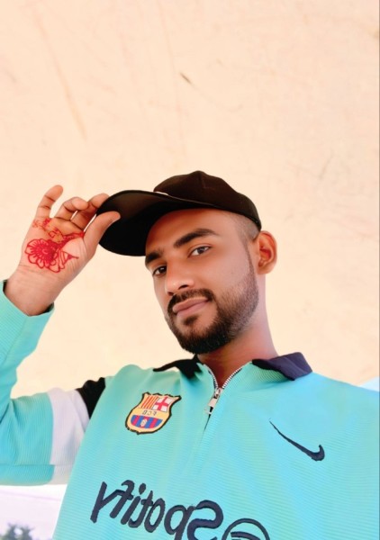 Alimam, 28, Uk
