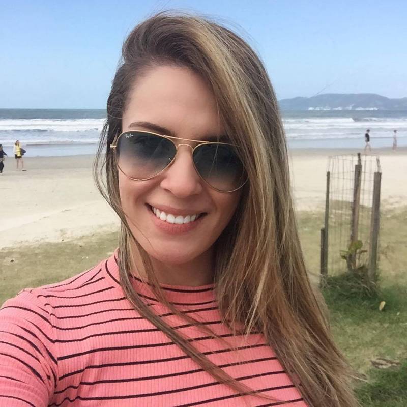 Petra, 37, Uk