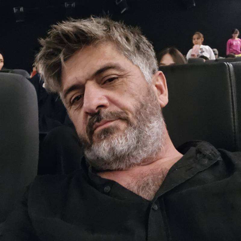 bulent, 48, U A E