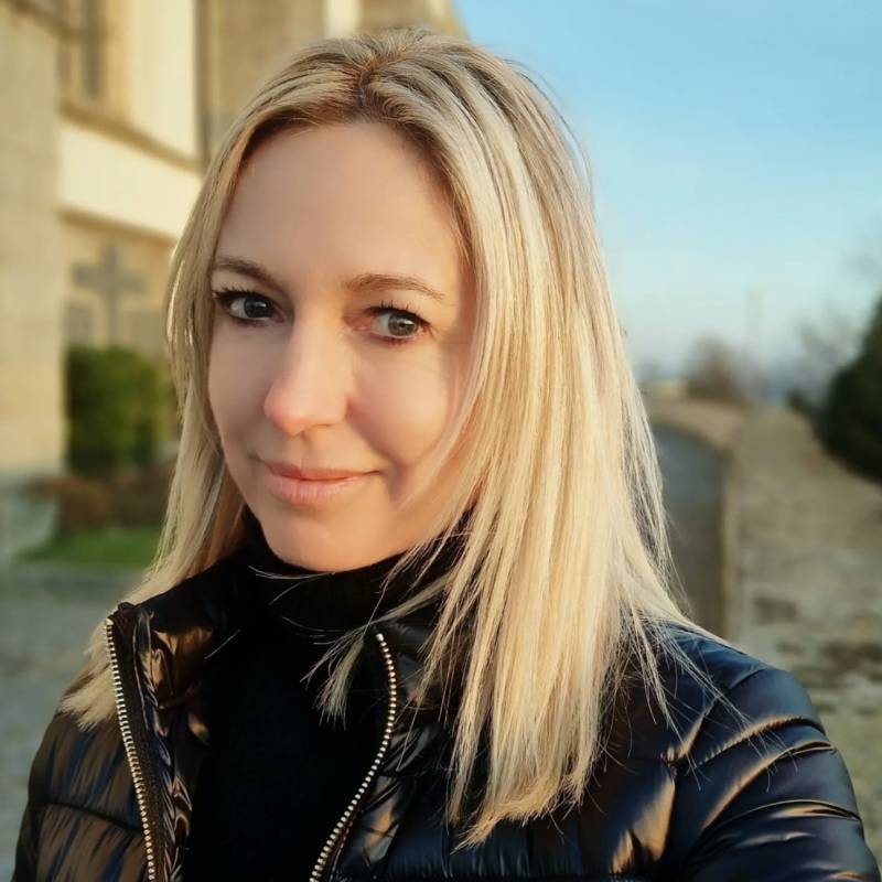 Laura, 35, Montreal