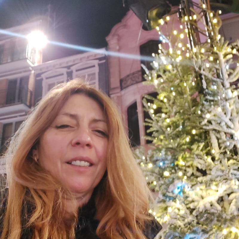 Bo, 41, California