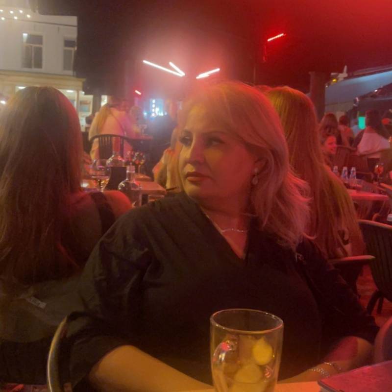 SARAH, 52, Brazil