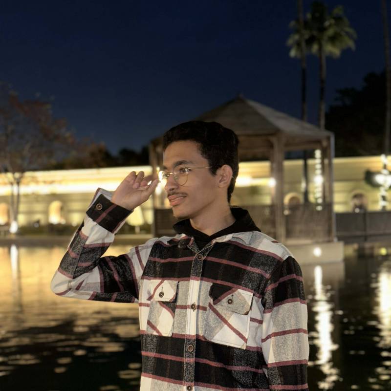 Mostafa, 18, netherland