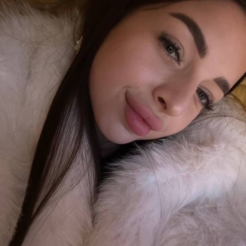 Daria, 26, Kenya