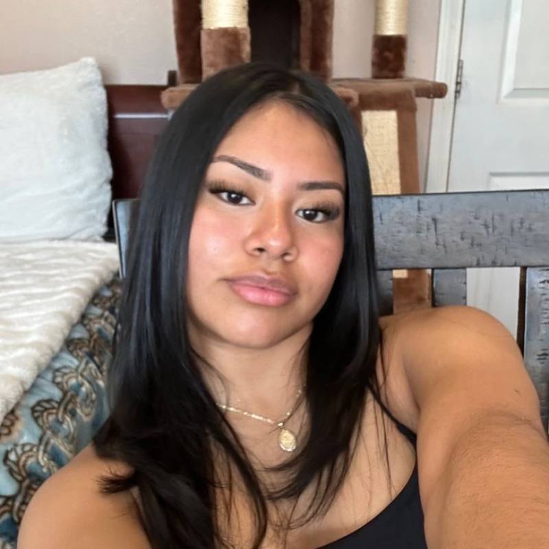 Laverne, 23, lima Per
