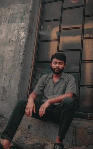 Sobuj, 28, Toronto