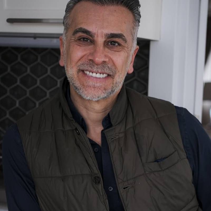 Eric Mike, 61, Berlin