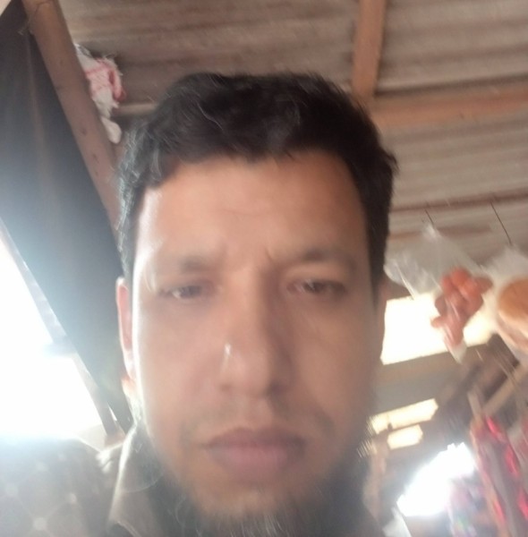 MD Monir, 46, Montreal