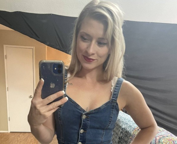 Roea, 34, Germany
