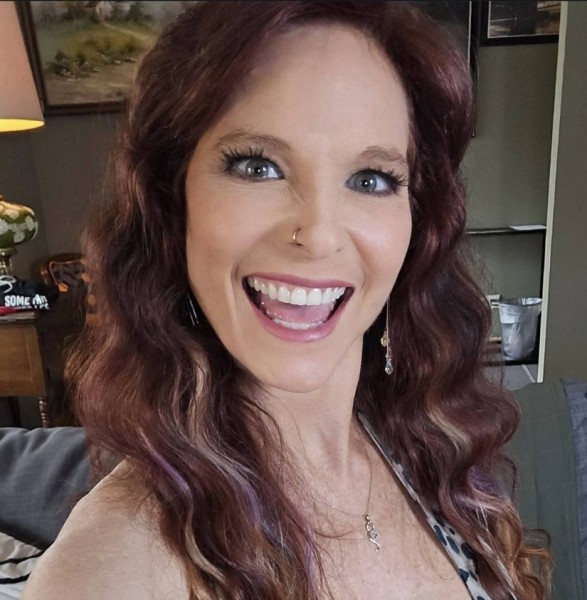 Elizabeth, 42, Ghana