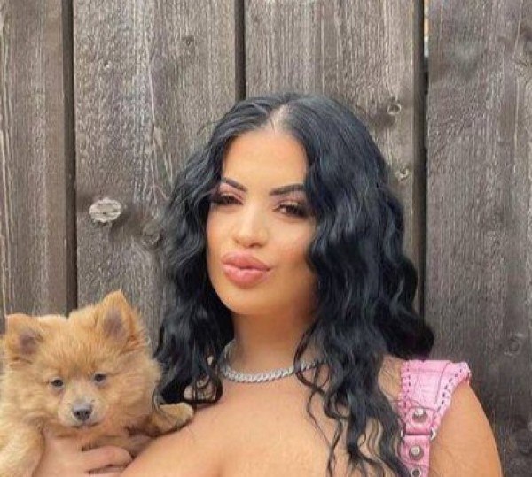 Lissa, 35, garland