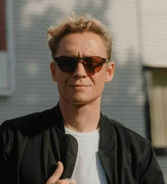 Oliver Horton, 45, Simdega kullukera