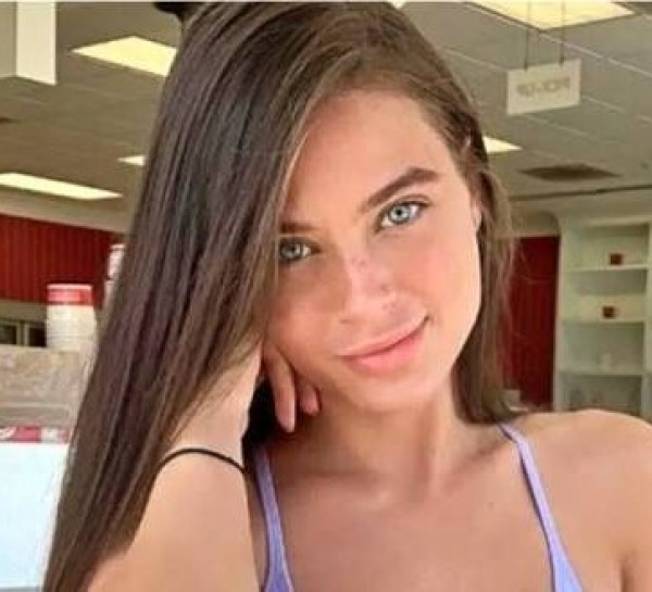 Lana, 26, Afghanistan