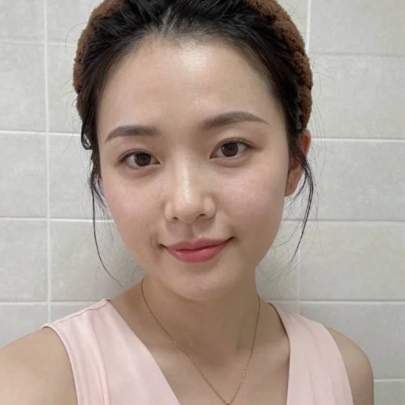 Luna, 35, Canada