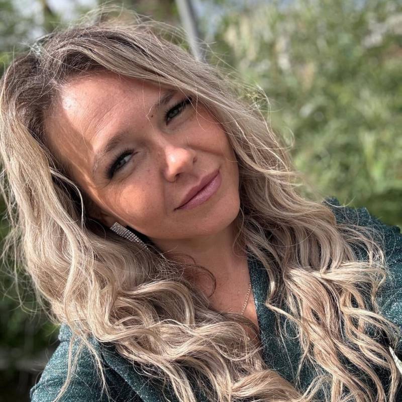 Emma, 40, Cleveland Ohio