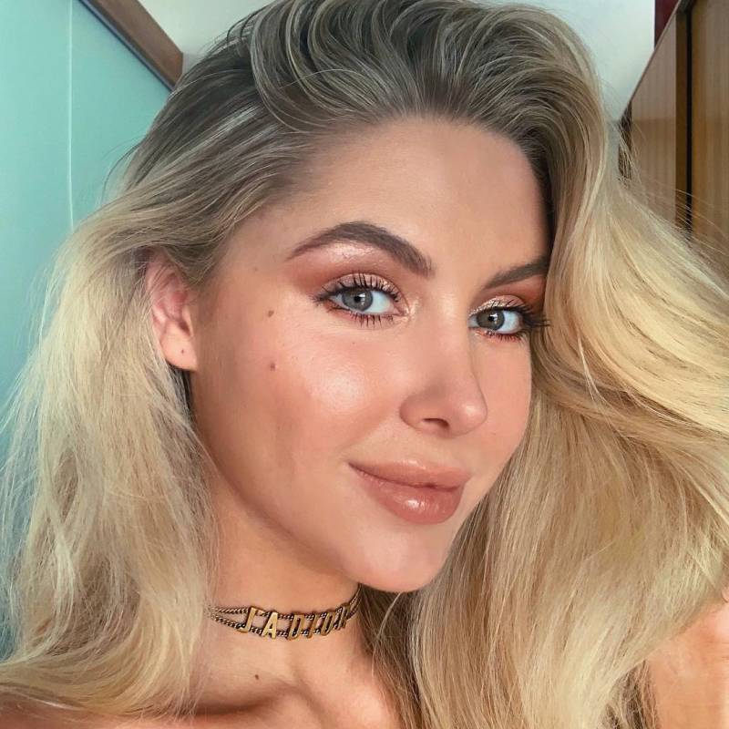Lissa, 37, garland