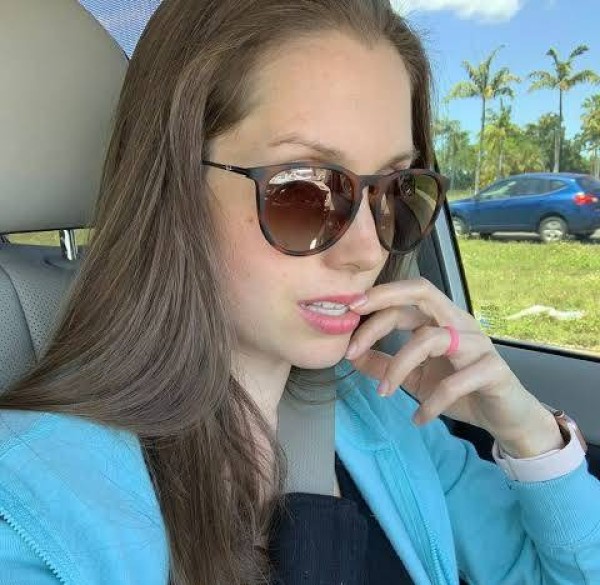 Marie, 29, Los Angeles Ca