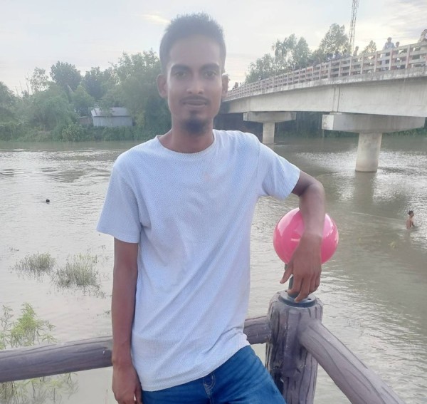 Shahin pramanik, 27, Mumbai