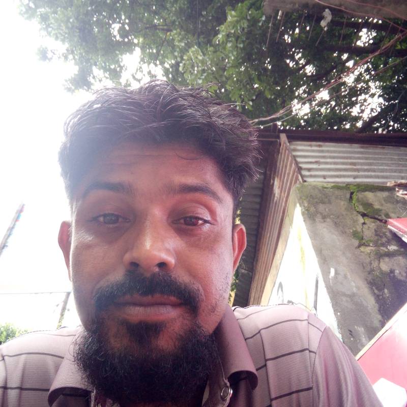 Nistobdho yachin, 32, osaka