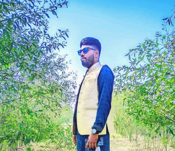 Mr Islam, 30, carlifonia