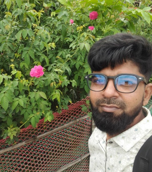 Ndim Hasan, 33, Lome