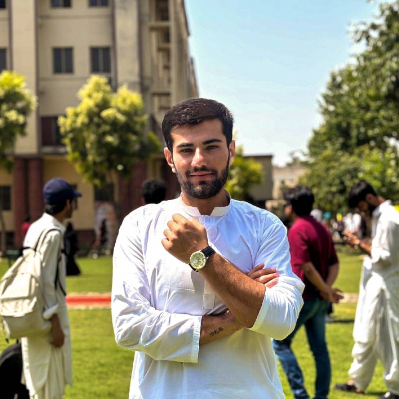 Shahzaib Mustafa dating