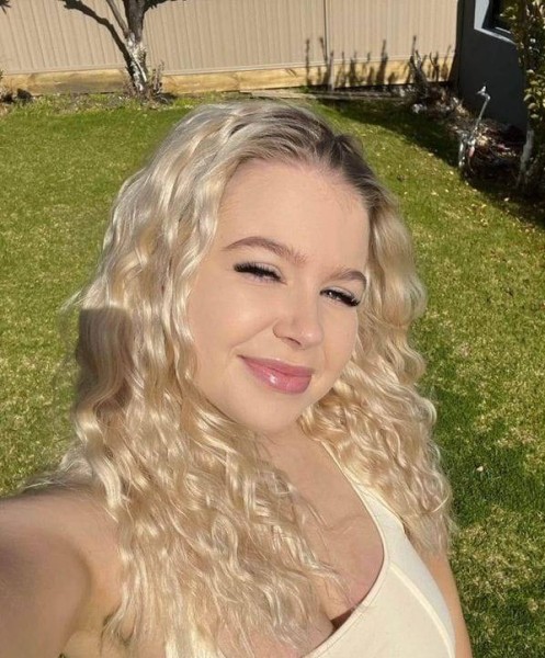 MaiMakova73757 dating